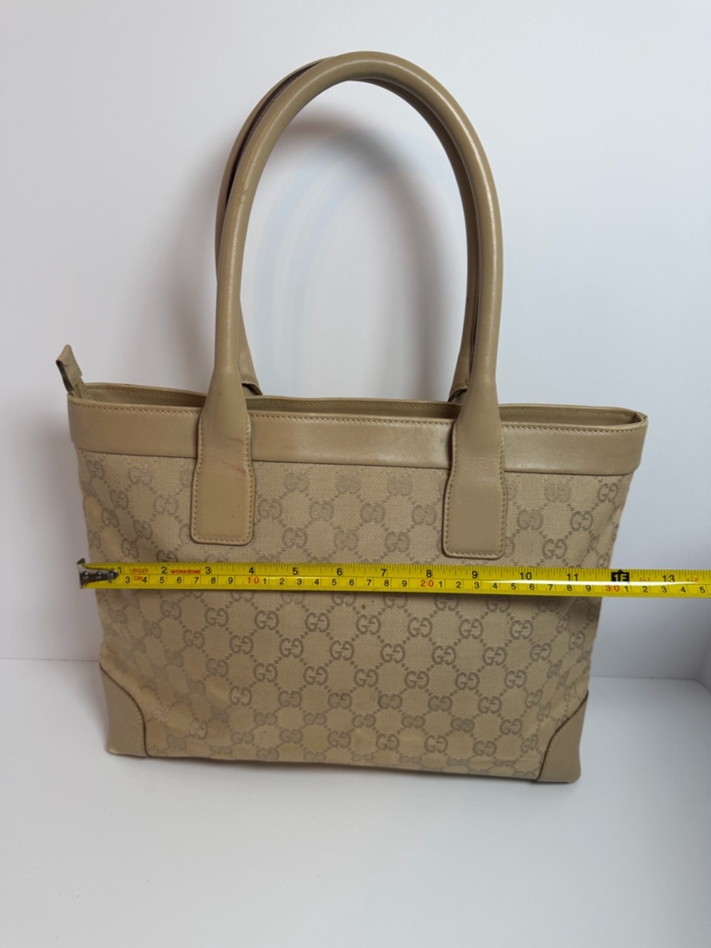 Gucci GG Canvas Tote Bag in Beige Canvas and Leather Trim - Picture 2 of 15